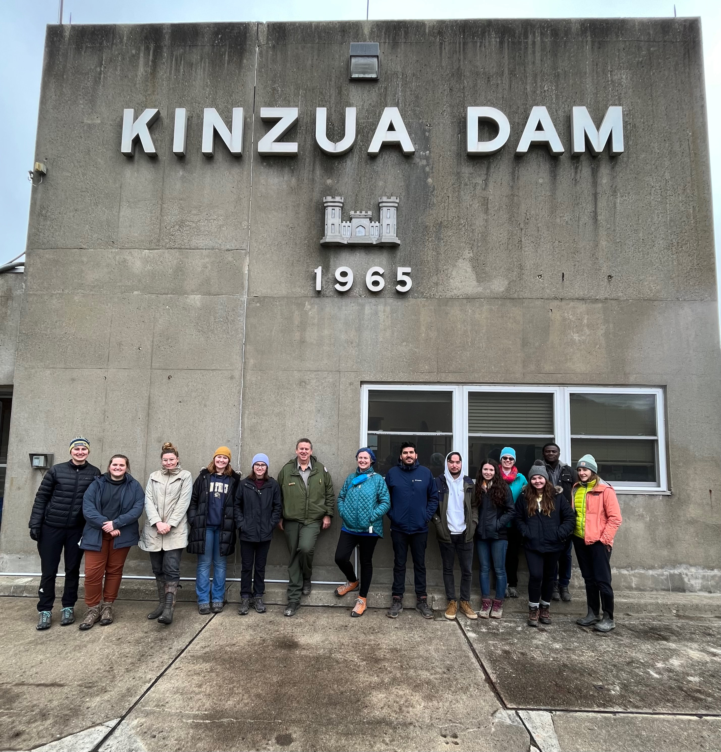 Students in front of Kinzua Dam